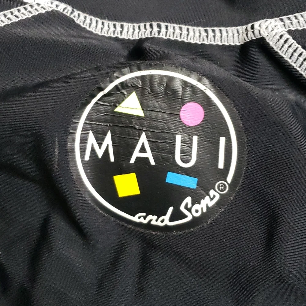 Maui and Son's Rashguard - Picture 8 of 9